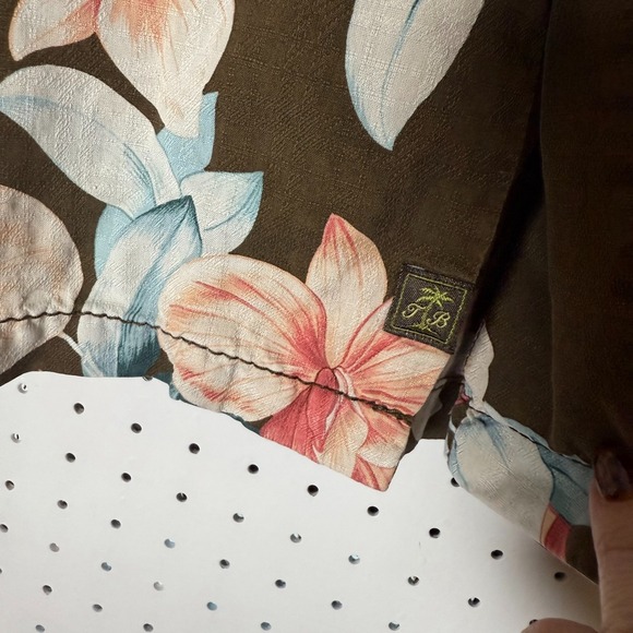 Tommy Bahama Hawaiian Shirt Men's Size XL Brown Silk Floral Button Short Sleeve - Picture 4 of 12